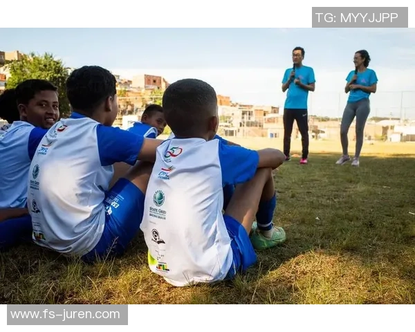 足球明星为高考学子送上祝福与鼓励的视频,助力梦想成真